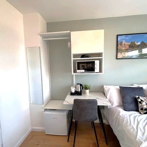 R3 Double Room with Private Bathroom