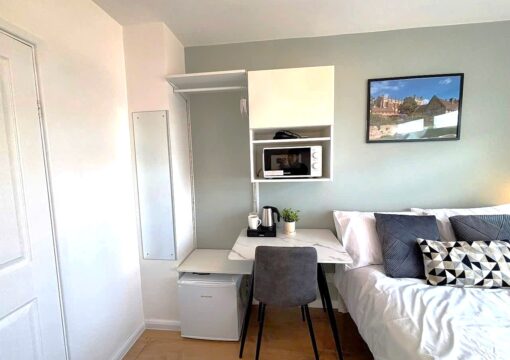 R3 Double Room with Private Bathroom