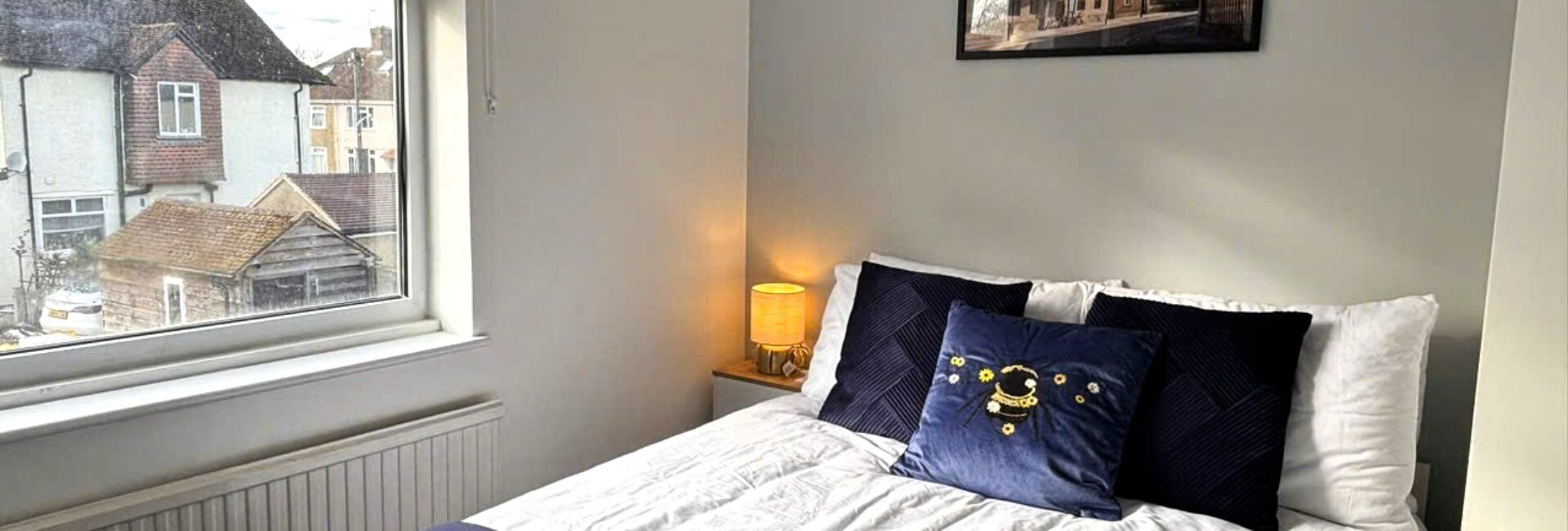 R4 Double Room with Private Bathroom