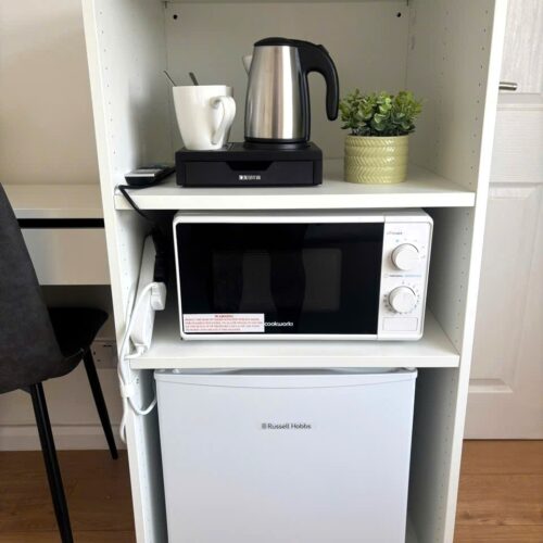 R4 Double Room with Private Bathroom