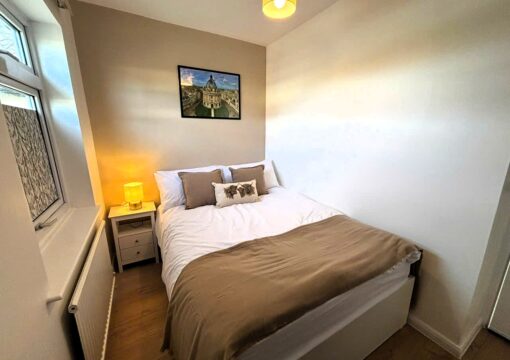 R2 Double Room with Private Bathroom