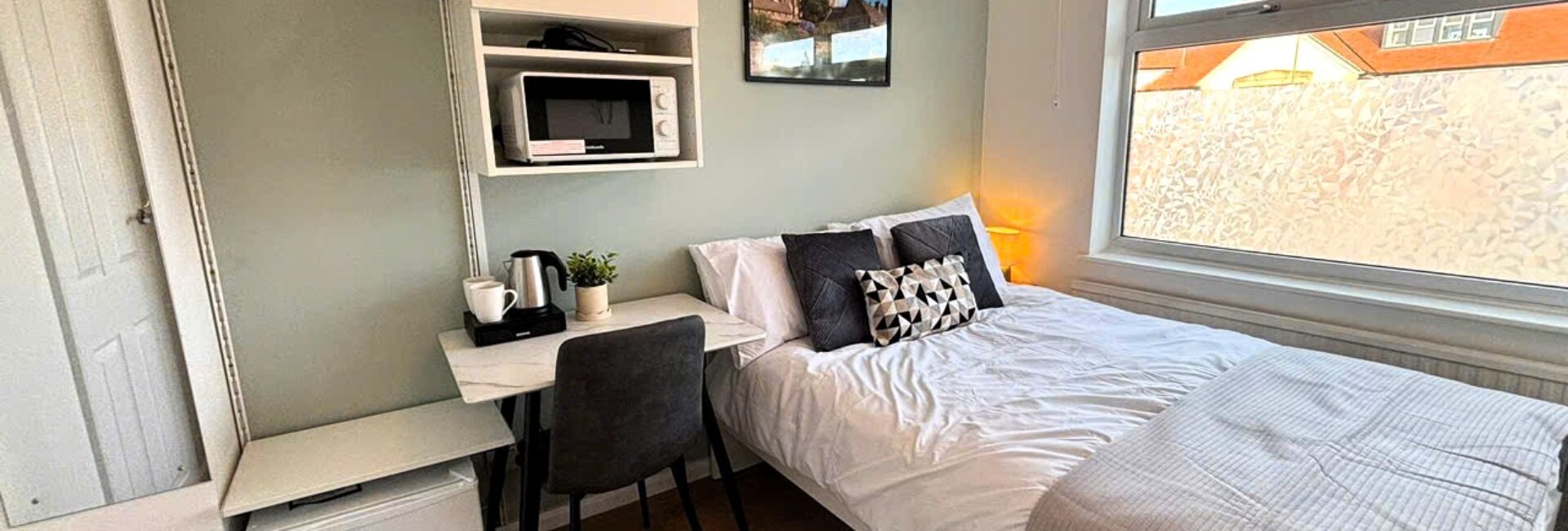 R3 Double Room with Private Bathroom
