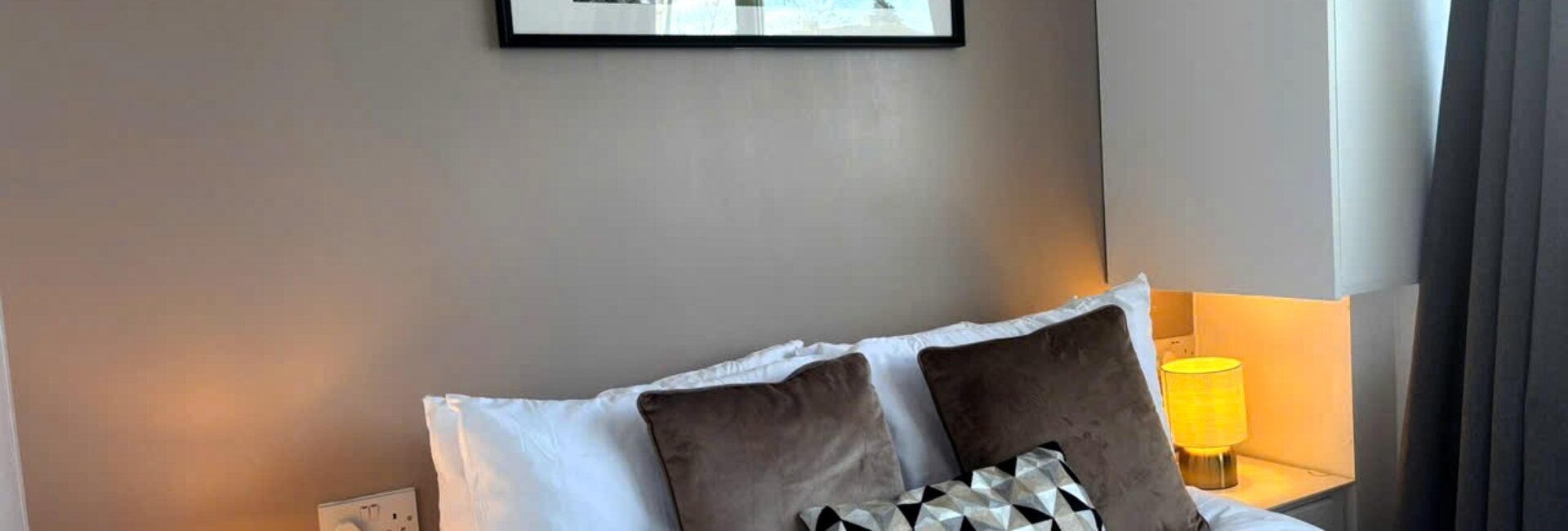 R1 Double Room with Private Bathroom