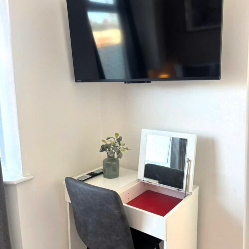 R1 Double Room with Private Bathroom