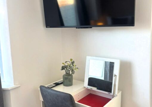 R1 Double Room with Private Bathroom
