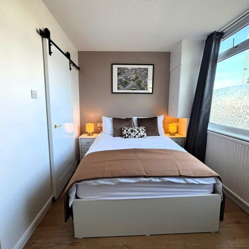 R1 Double Room with Private Bathroom