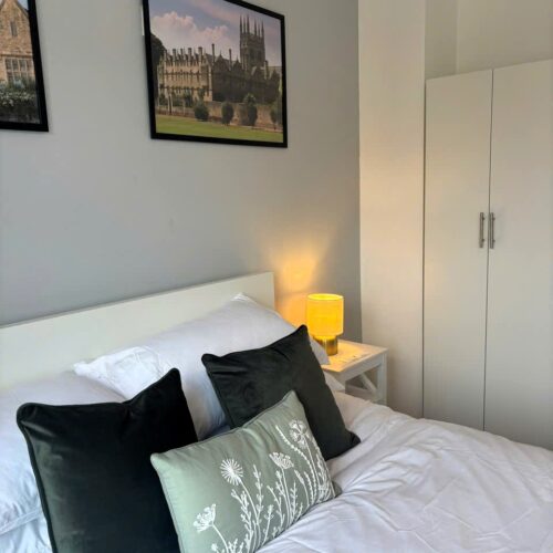 S2 Studio with King-Size Bed